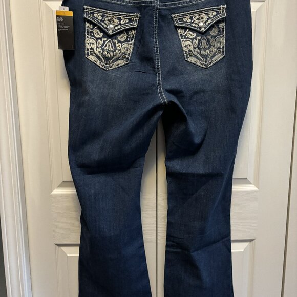 NWT Women's Plus Size Boot Cut Jeans from a.n.a.  Size 24. - Picture 5 of 5